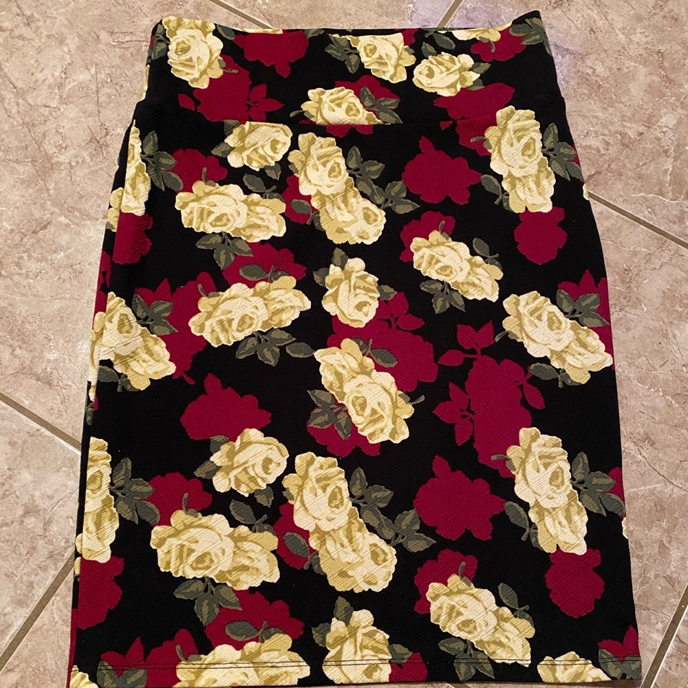 LuLaRoe Cassie skirt size large